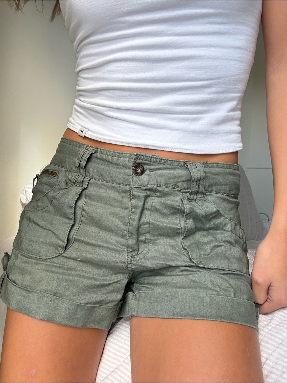 vintage Olive Green Rolled-Hem Cargo Shorts